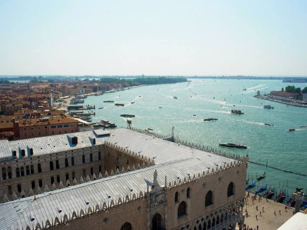 11782438_10153436722574123_213825128480573669_o